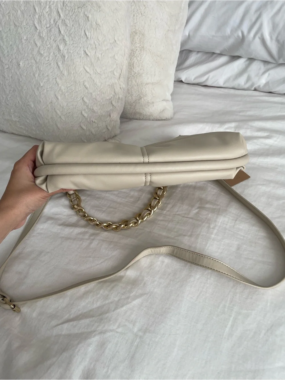 Steve Madden Bcammi Oatmilk Hobo